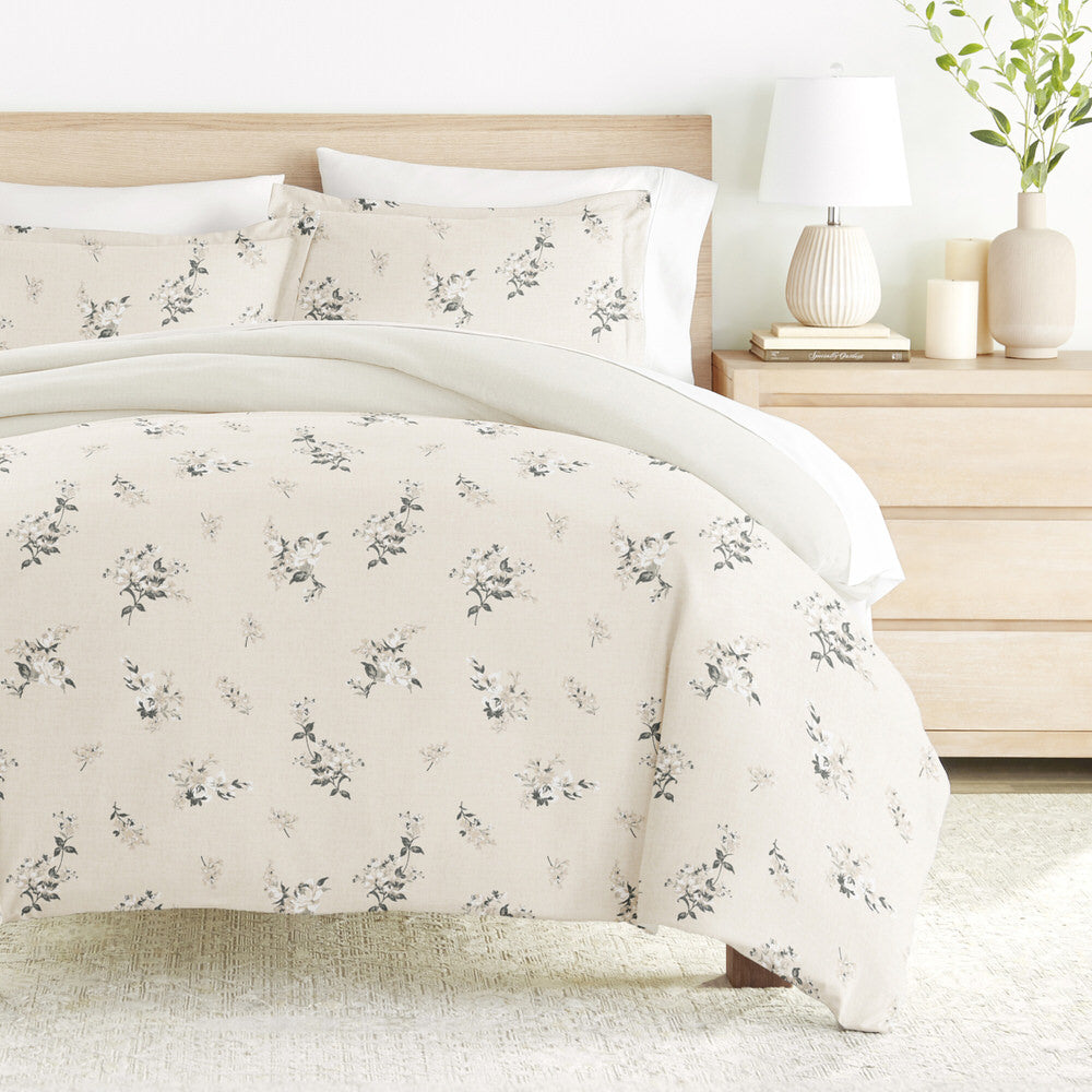 Delicate Floral Pattern 3-Piece Reversible Duvet Cover Set