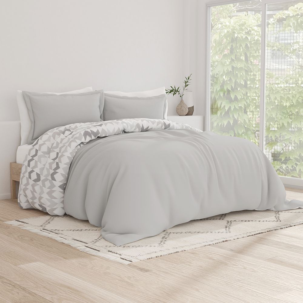 Chevron Sleep Pattern 3-Piece Reversible Duvet Cover Set