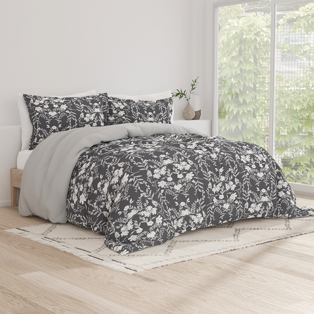 Secret Garden Pattern 3-Piece Reversible Duvet Cover Set