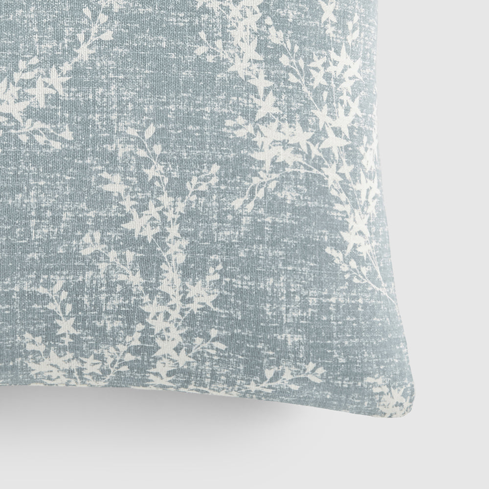 Willow Décor Throw Pillow