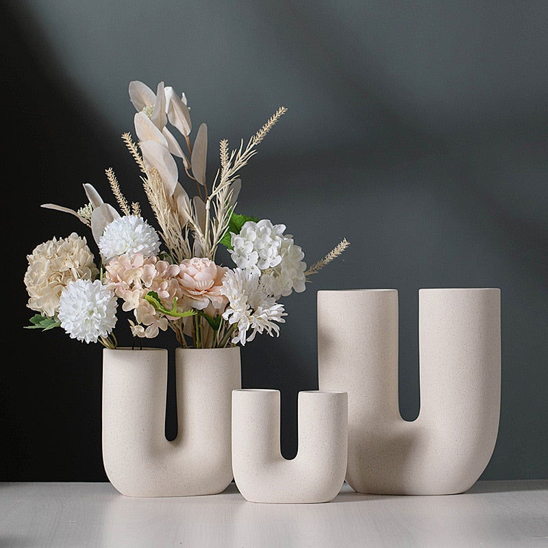 Üma - U Shape Vase